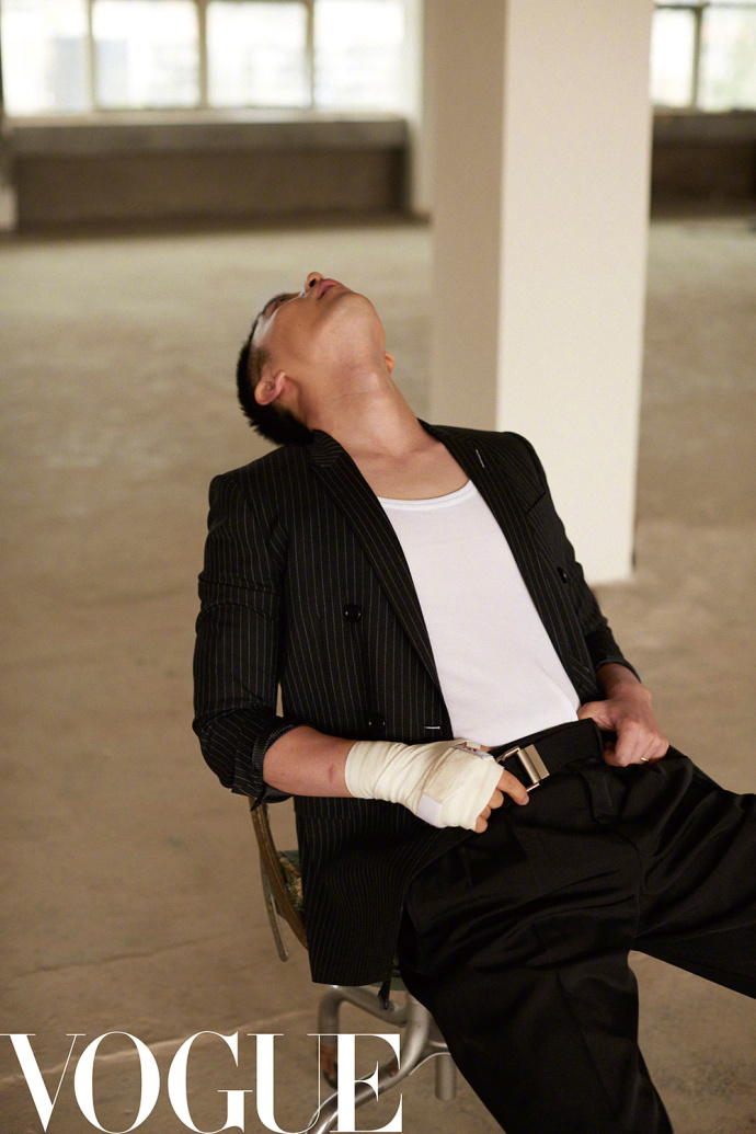 明星| 朱亚文:南方爷们的铁汉柔情